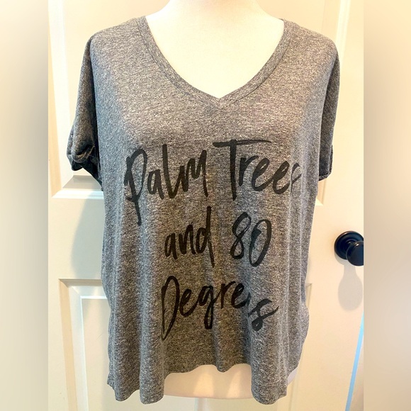 Sol Angeles Tops - SOL ANGELES Women’s Grey Vneck Short Sleeve T-Shirt